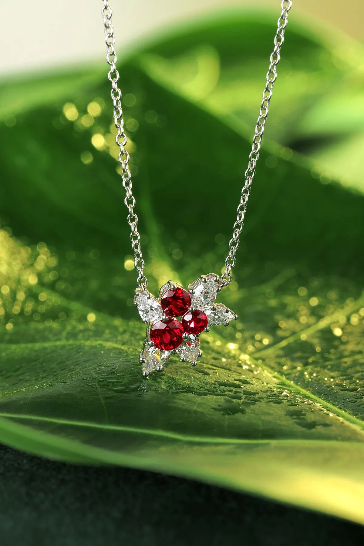 Gemfiori Anster 925 Sterling Silver High-quality Cultivated Ruby Necklace - Suitable for Parties or As a Gift