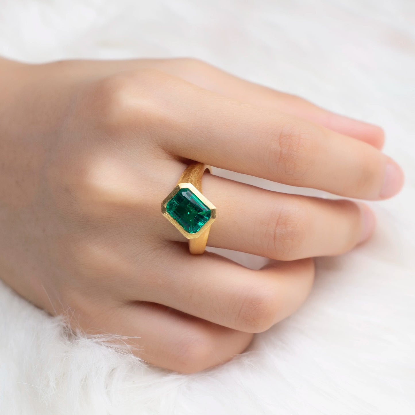 Customized Jewelry MSR-1217 925 Silver 8*10mm Lab Grow Emerald Ring
