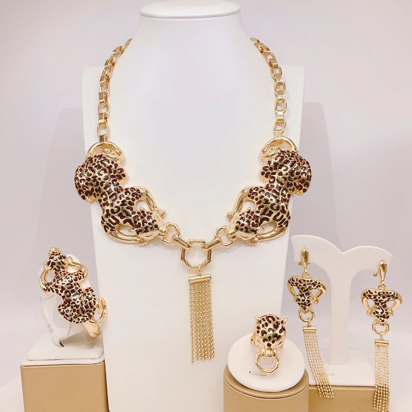 Zhuerrui Beautiful Brass Good Jewelry Sets Latest Silver Bridal Necklace Jewelry Set Factory Women Costume Accessories H00664