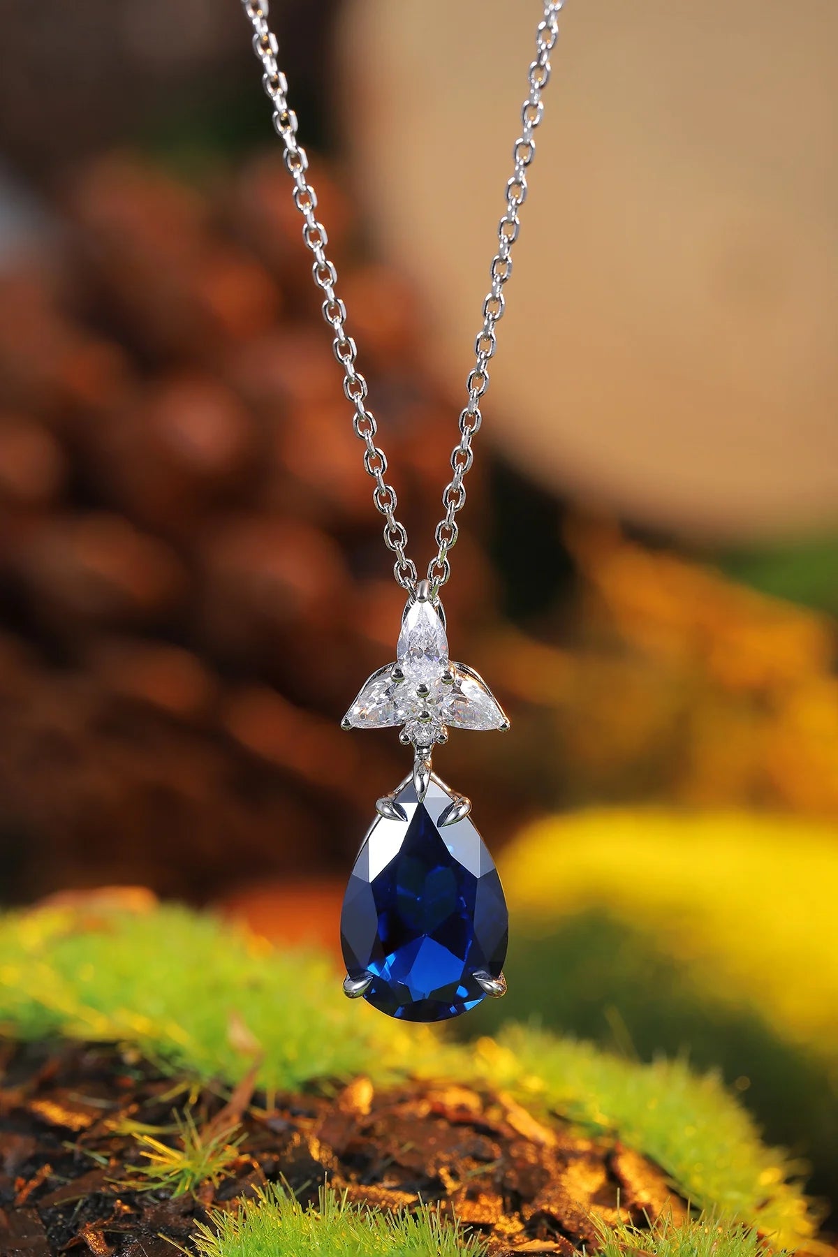 Gemfiori Anster 925 Sterling Silver High-quality Cultivated Sapphire Necklace - Suitable for Parties or As a Gift