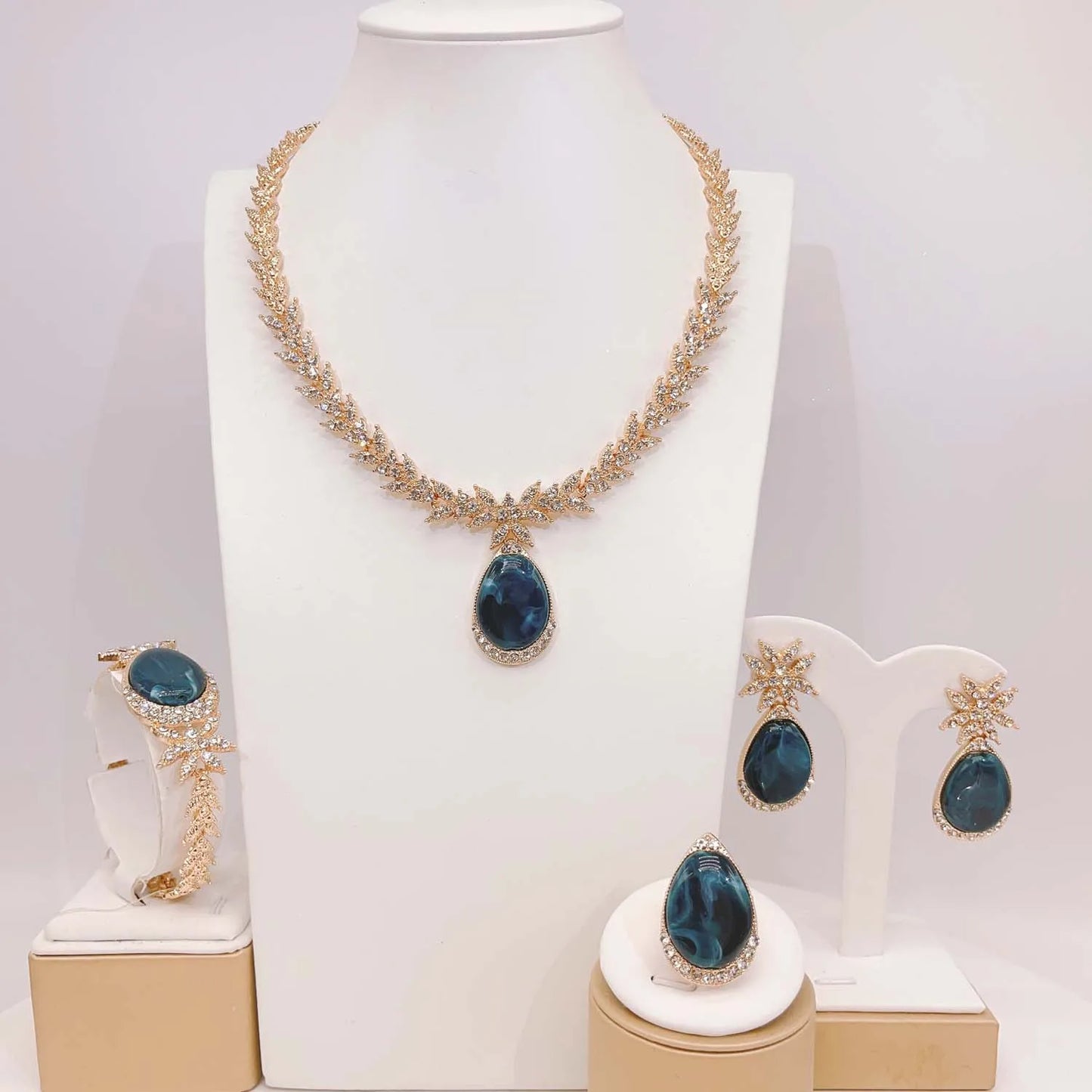Zhuerrui High Quality Gold Jewelry Sets Silver Diamond Blue Drop Necklace Jewelry Set Fashion Valentine's Day Gifts HC23228