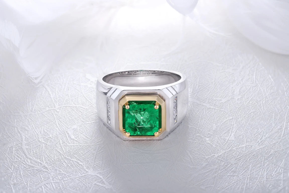 Gemfiori HOT~selling S925 Silver Cultivated Emerald Men's Ring Main Stone: 1.63CT Side Stones: 0.38CT Total Weight: 7g