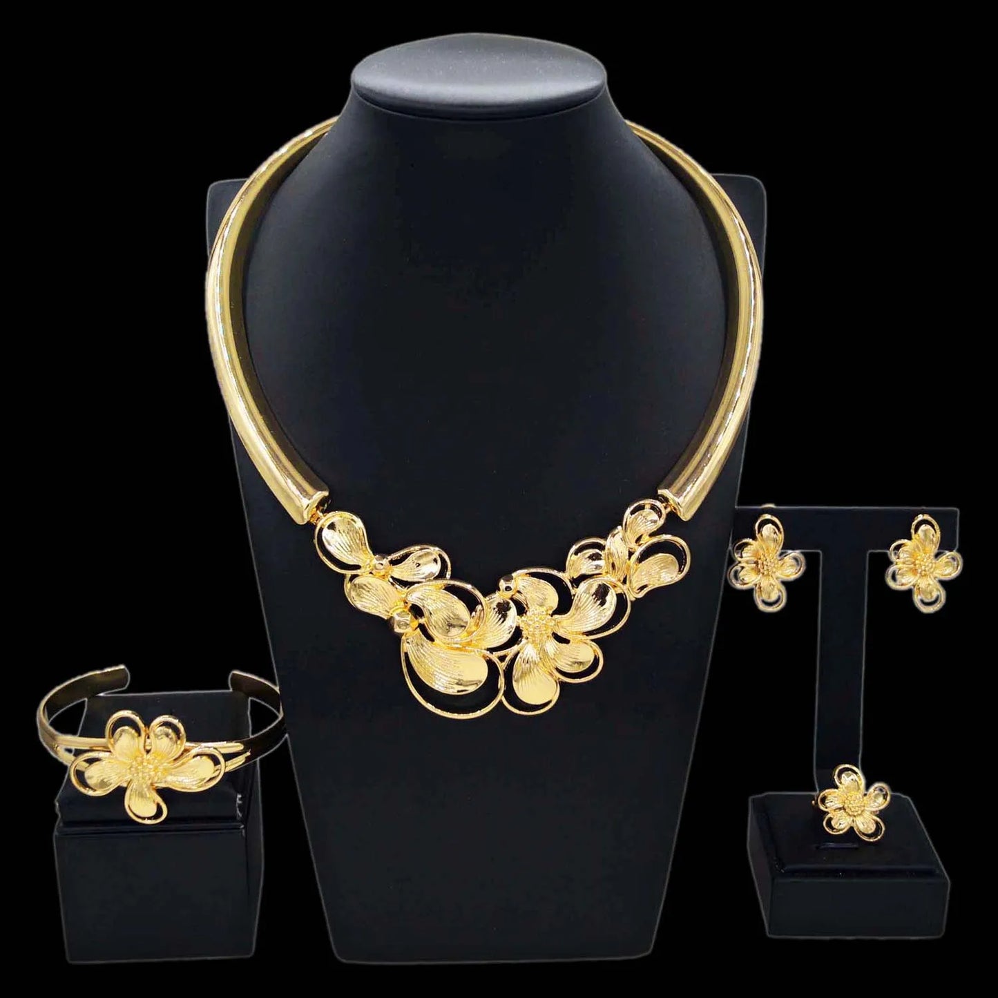 Zhuerrui Electroplated Jewelry Women's Jewelry Set Silver Flowers Necklace Jewelry Sets Fashionable Bridal Accessories HA20053