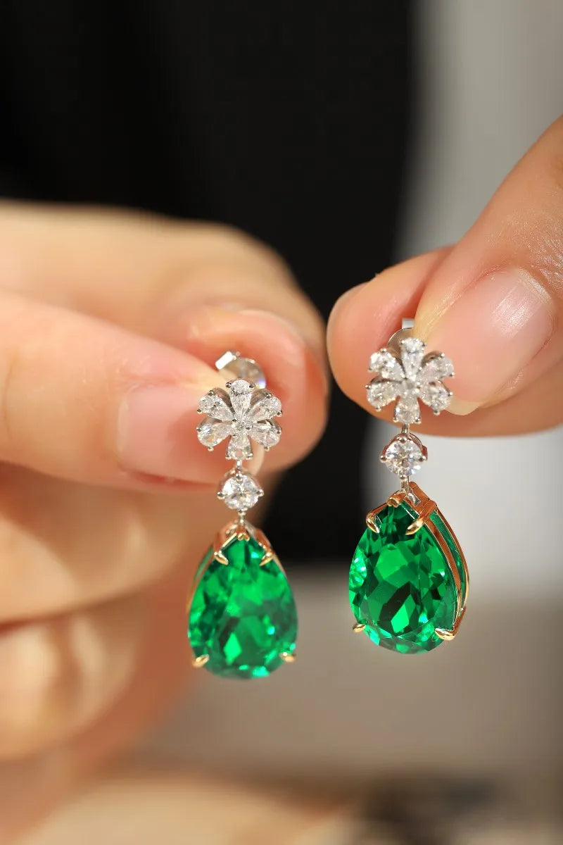 Gemfiori Anster 925 Silver Pear-shaped Emerald Gemstone Women's Earrings Currently in Stock. the Earrings' Material Can Be Customized.
