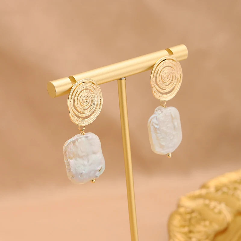 New Jewelry Natural Freshwater Baroque Pearl  Earrings 18K Gold Plated Jewelry Korean Designer Jewelry Earrings Wholesale Bulk