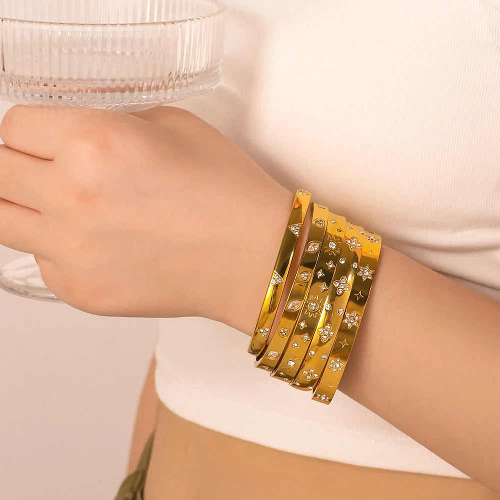 Versatile Hand Round Zircon Fine Snake Chain Bracelets New Green Leaf Charm Gold Stainless Steel Indian Style Bangles ALN2511307