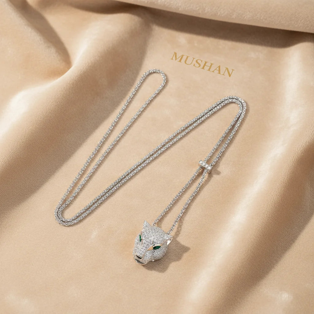 Silverelli | 925 Silver Leopard Head Pendant Necklace | Synthetic Emerald | Rhodium Plated