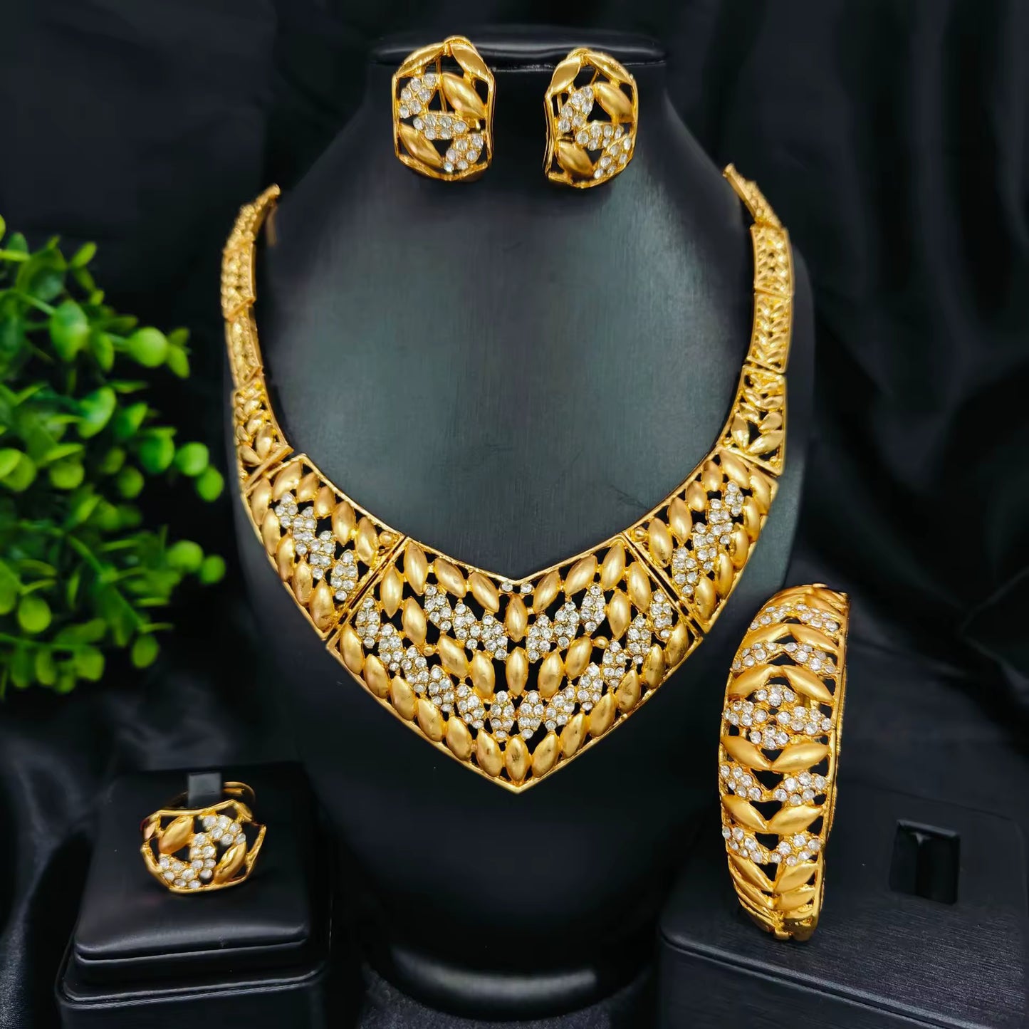 NLB01SPECIAL130 10 sets for £79/-