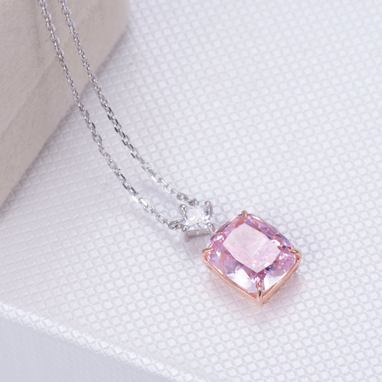 Messi Jewelry MSN-658  5 Carat Carbon Diamond Pink Necklace Cubic Zirconia Cushion Princess Silver Pendant for Daily Decorations