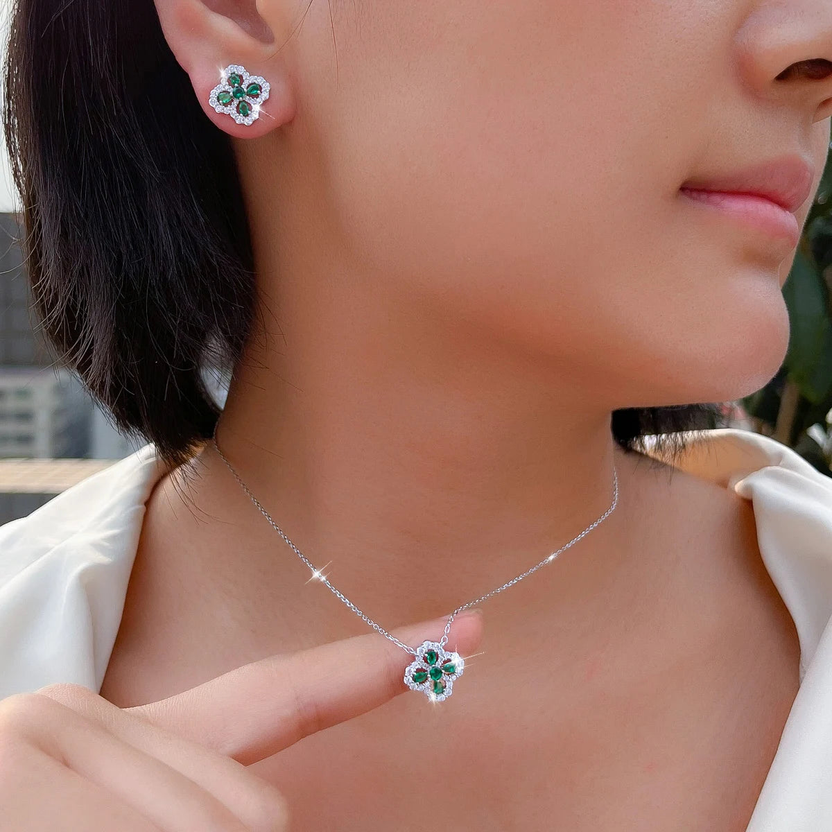 Exquisite S925 Sterling Silver Hypoallergenic Fully Pave Four-Leaf Clover Chain Necklace and Earrings Fine Jewelry Set for Women