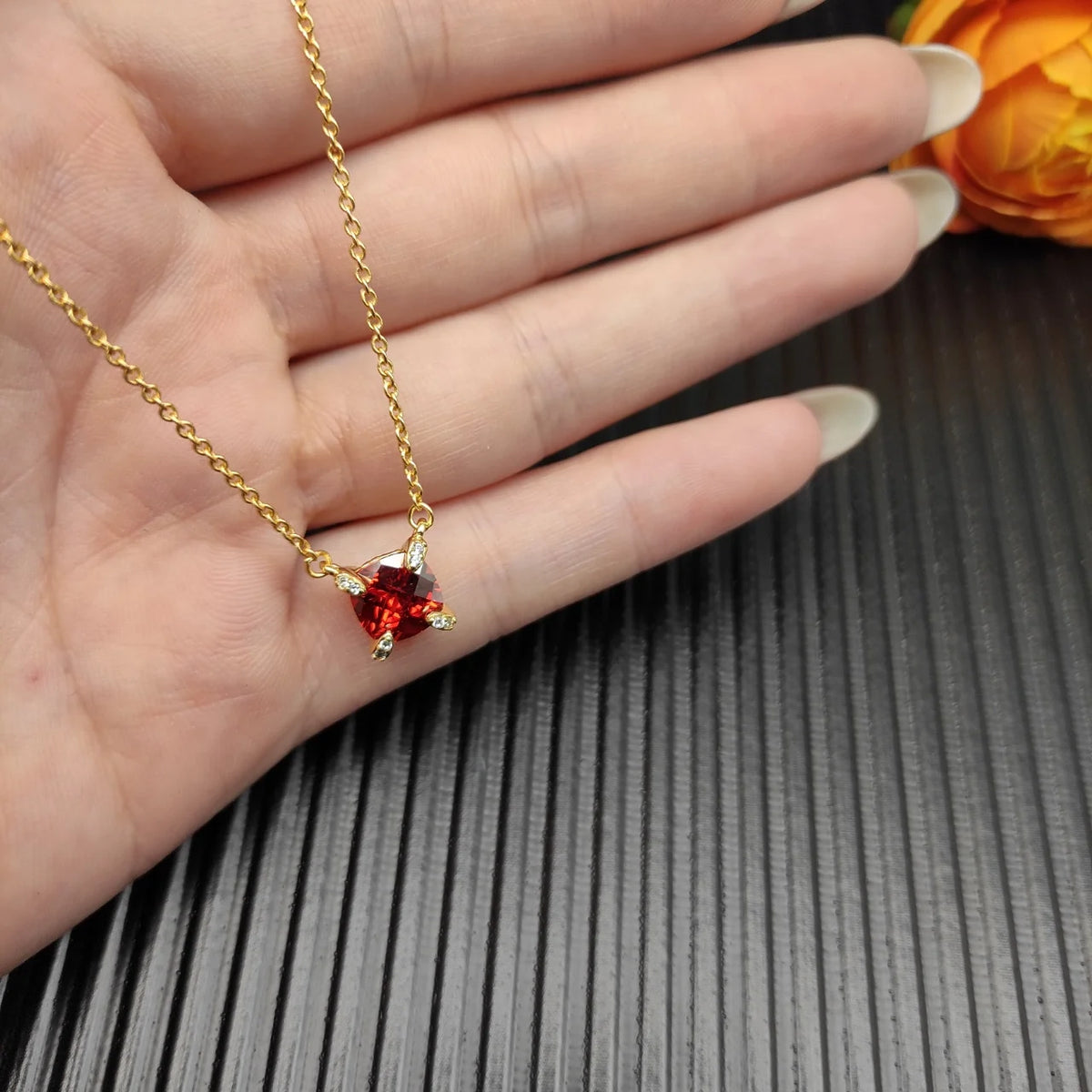 DY High-Quality Silver-Plated 8mm Four-Prong Diamond Necklace. Gold-Plated 8mm Colored Gemstone Necklace. Wholesale Jewelry.