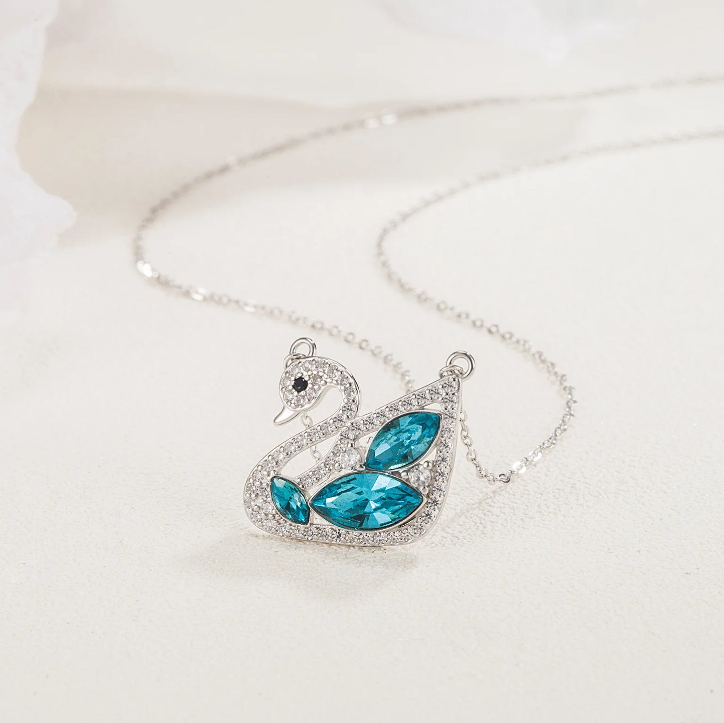 Waterproof 925 Sterling Silver Swan Pendant Necklace Blue Pear Zirconia Elegant Women Wedding Bride Chokers Fine Jewelry Bulk