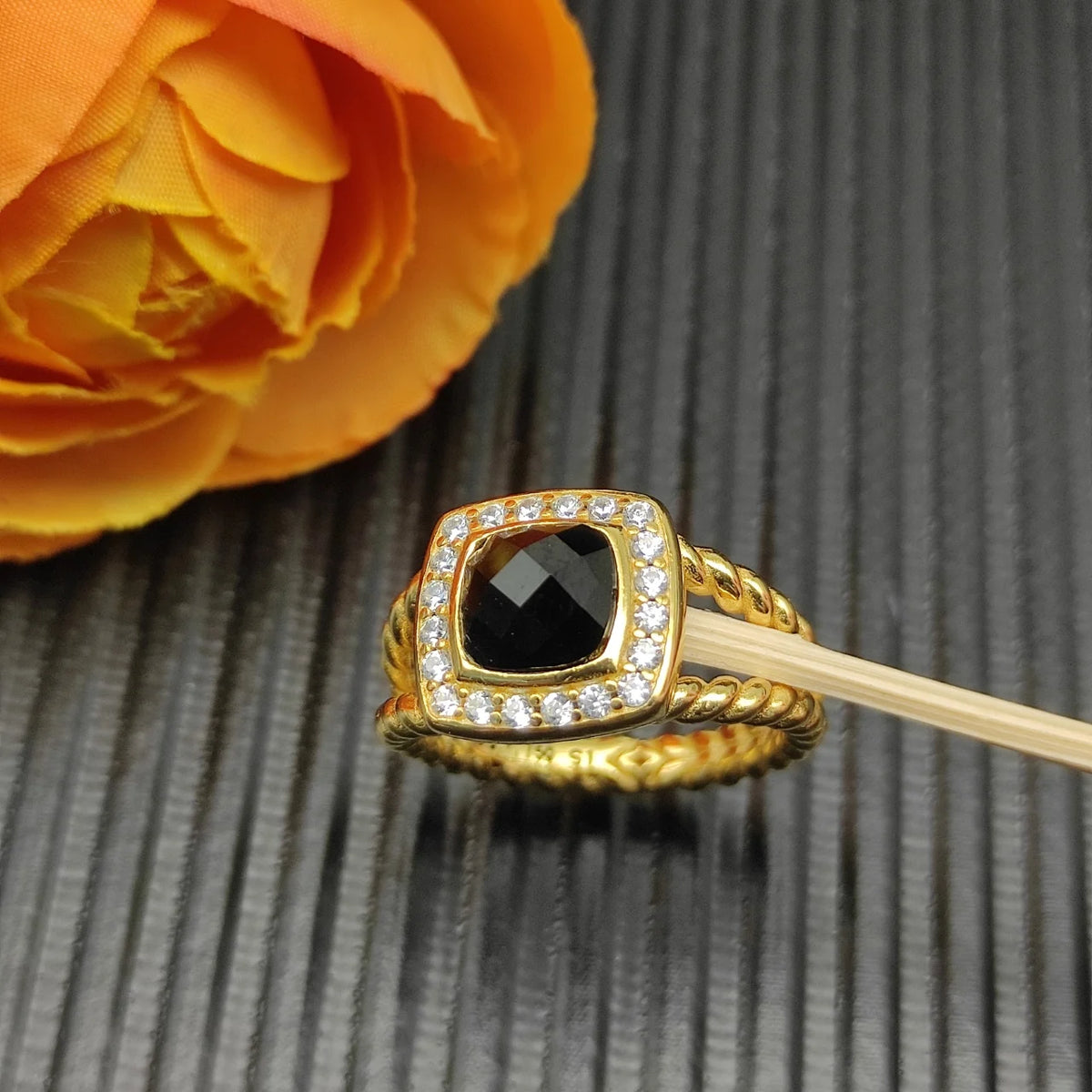FASHIONISTA DY High-Quality Silver-Plated 14mm Square Diamond-Set Ring, Gold-Plated Colored Gemstone-Set Ring, Jewelry