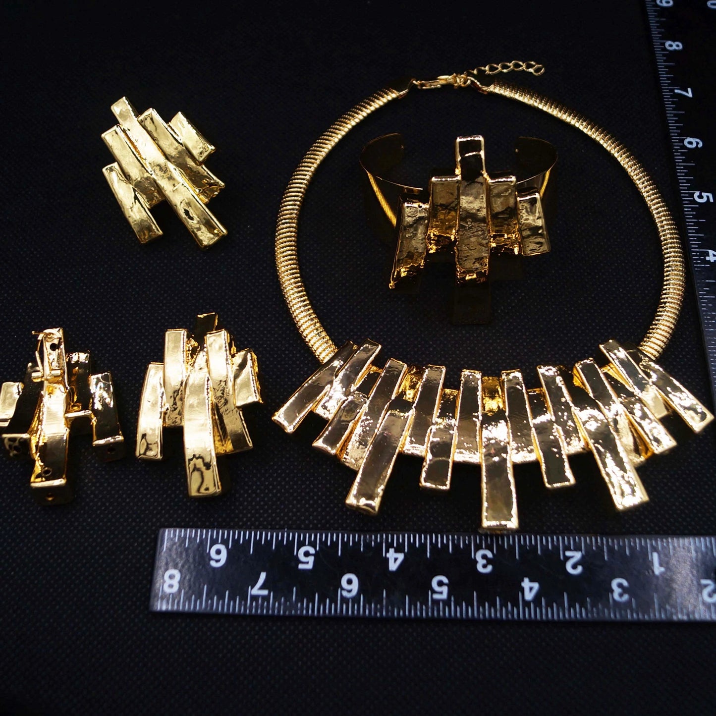 Zhuerrui Fashion Simple Jewelry Four Sets of Personalized Jewelry Charm Temperament Dubai Style Factory Direct SalesHK0222