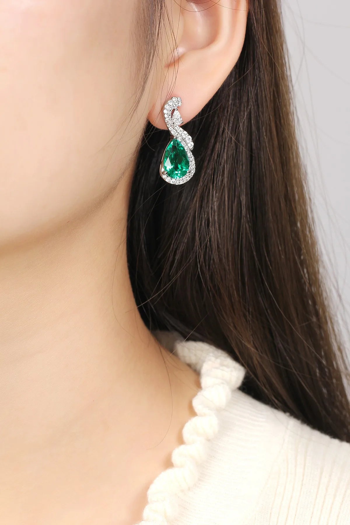 Gemfiori Custom Women's Perabia fusion Pear Earrings 925 Sterling Silver Customized Symmetrical Design Earrings for Jewelry