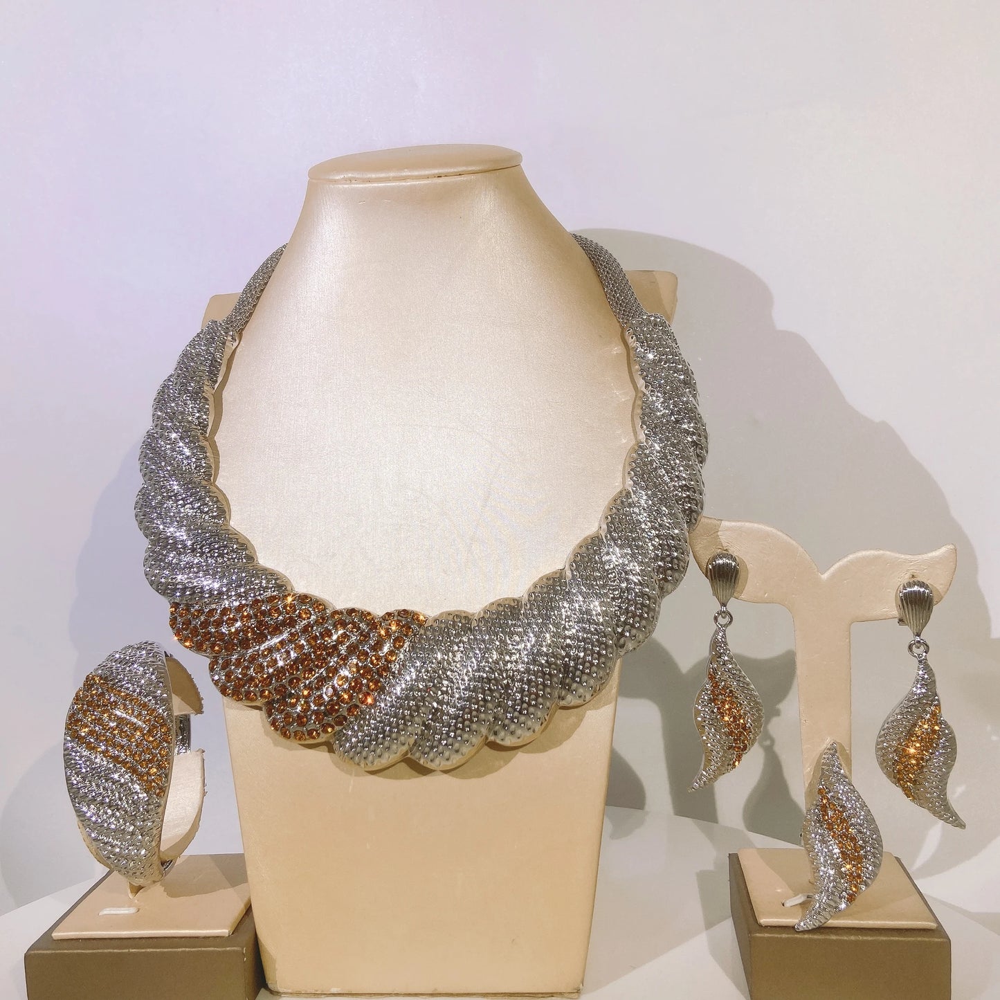 Zhuerrui Italian Gold Luxury Wedding Jewelry Sets White Bead Necklace Bracelet Jewellery Set Exquisite Cheap Price Gifts H00384