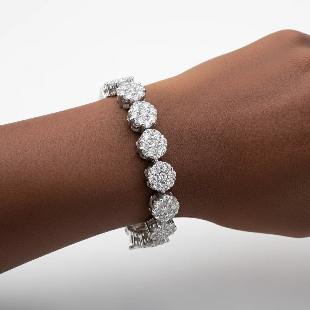 Factory Luxury Jewelry S925 Sterling Silver 2.7mm Cluster Set plum Blossom VVS D Color GRA Moissanite Bracelet for Women