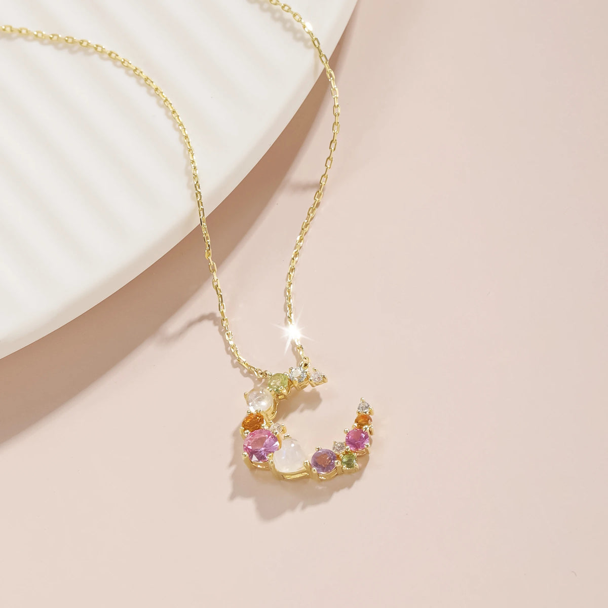 ArtistA Abiding Colorful Gemstones Rainbow Shiny Half-moon 925 Silver Yellow Gold Plated Natural Moonstone Wreath Pendant Necklace