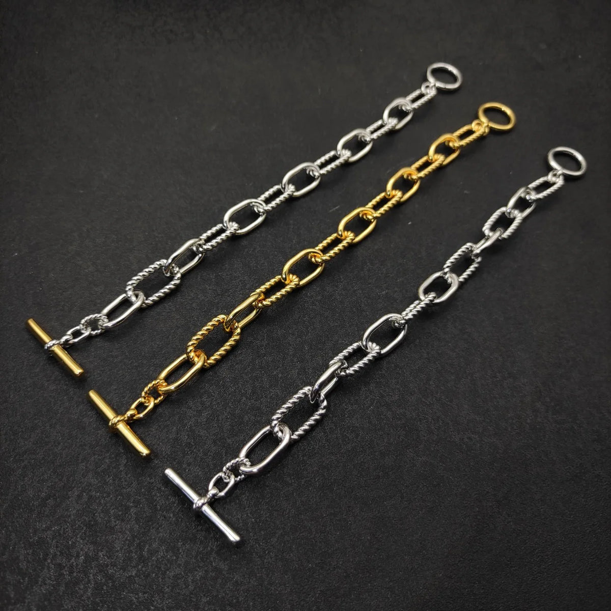 FASHIONISTA DY High-Quality Silver-Plated Fashion Bracelet, Gold-Plated Classic Bracelet, Jewelry