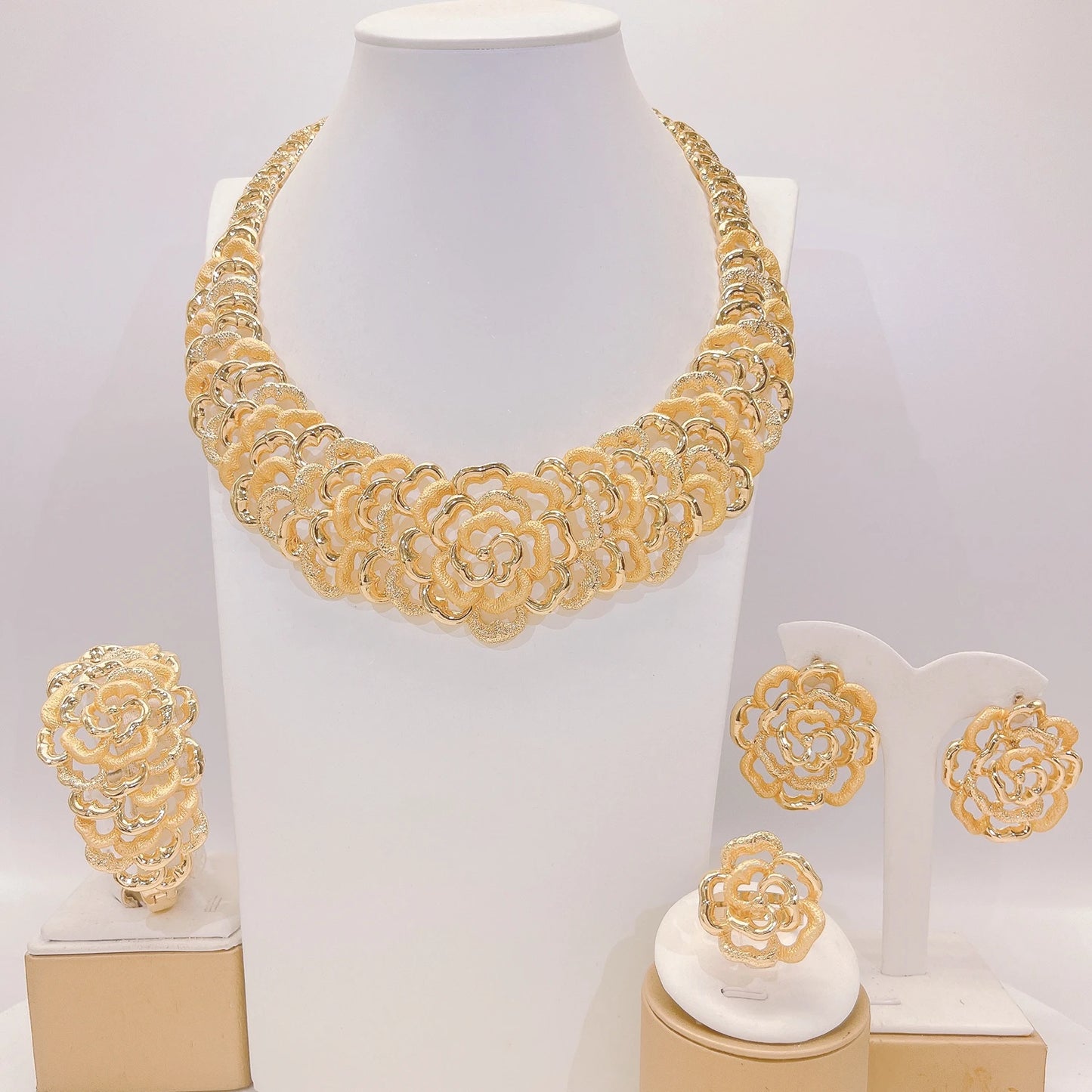 Zhuerrui Nigerian 18k Gold Plated Jewelry Set Brazil Gold Designer Wedding Jewellery Set Fashion Necklaces Jewelry Sets I006220