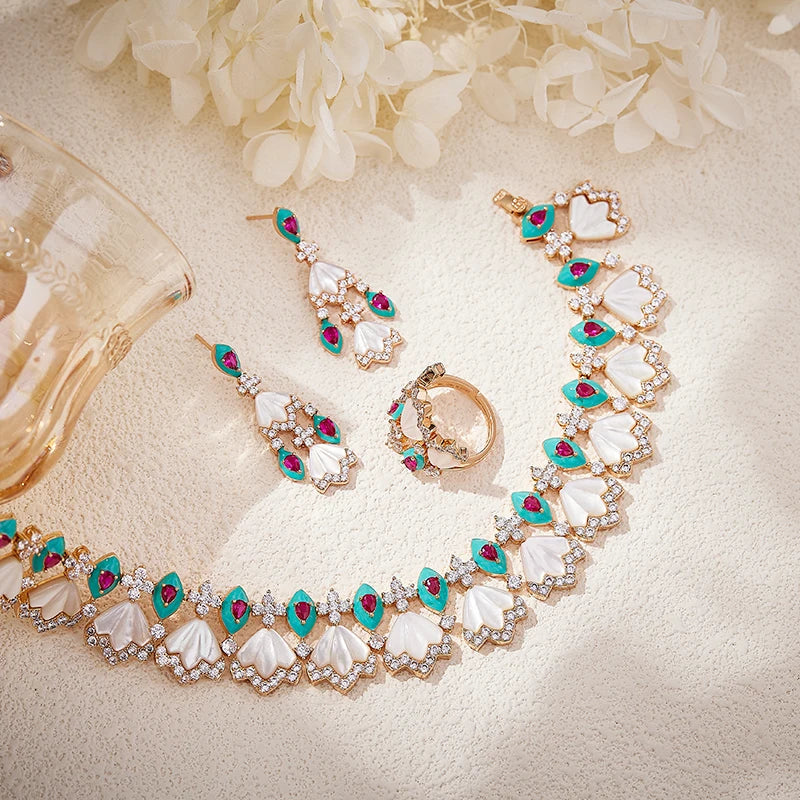 Women's White Shell Evening Dress Set Brass Jewelry Exaggerated Short Necklace Earrings Rings Bracelets Wholesale