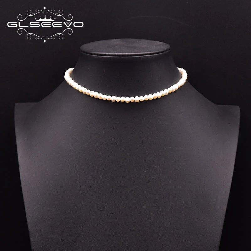 Natural Freshwater Pearl Choker Necklace on Neck Woman Handmade Pearl Pendant Style  Gold Chain Necklace Custom Jewelry