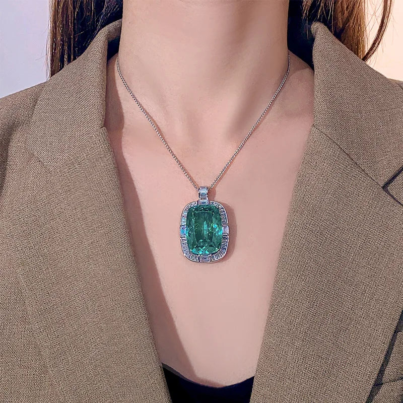 REDheart Fashion 18K Gold Plated Copper Alloy Inlaid Zircon Flower Shape Women's Luxury Pendant Necklace
