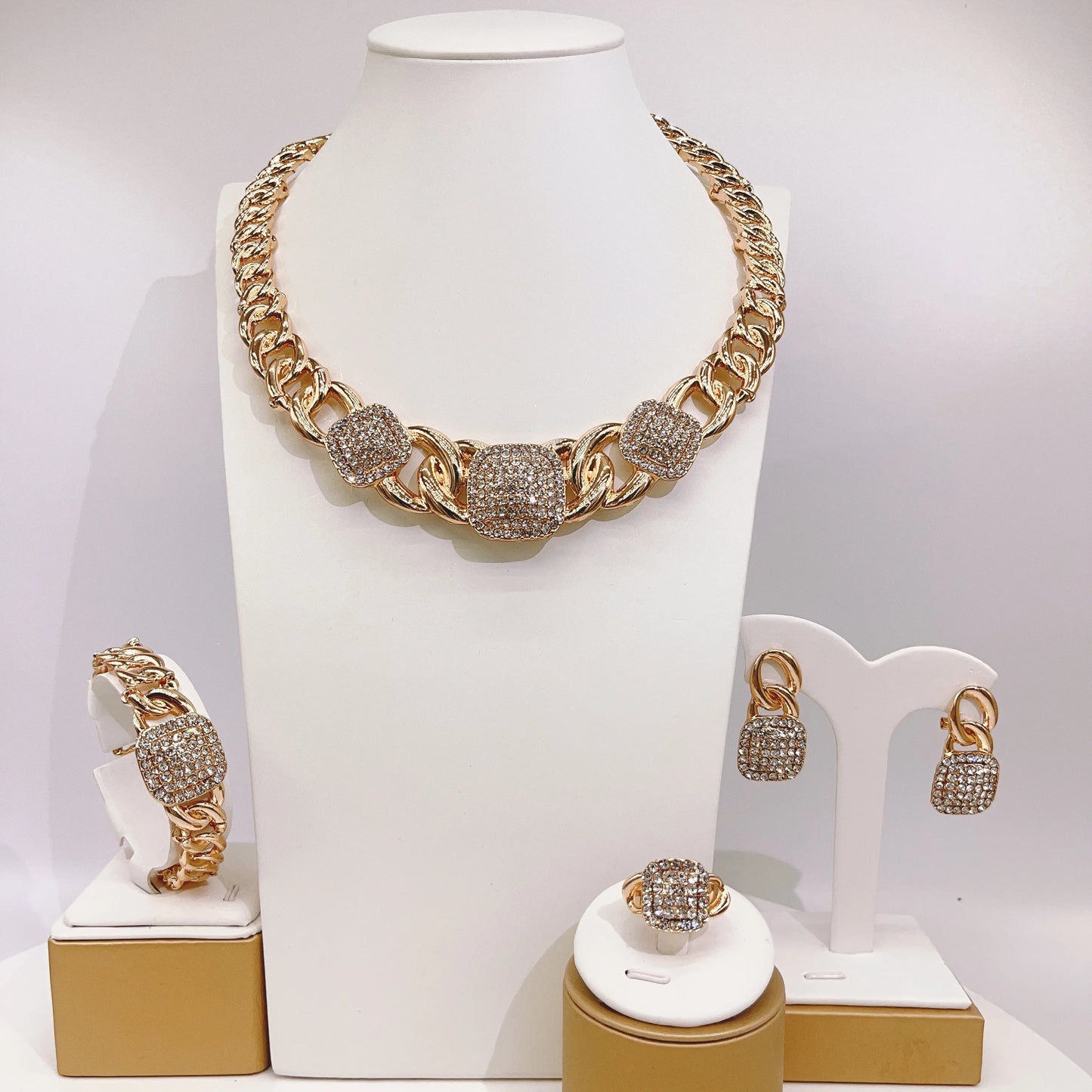 Zhuerrui High Quality Women's Jewelry Set Latest Bead Square Necklace Bracelet Jewelry Sets Favors Party Festival Gift HA20055