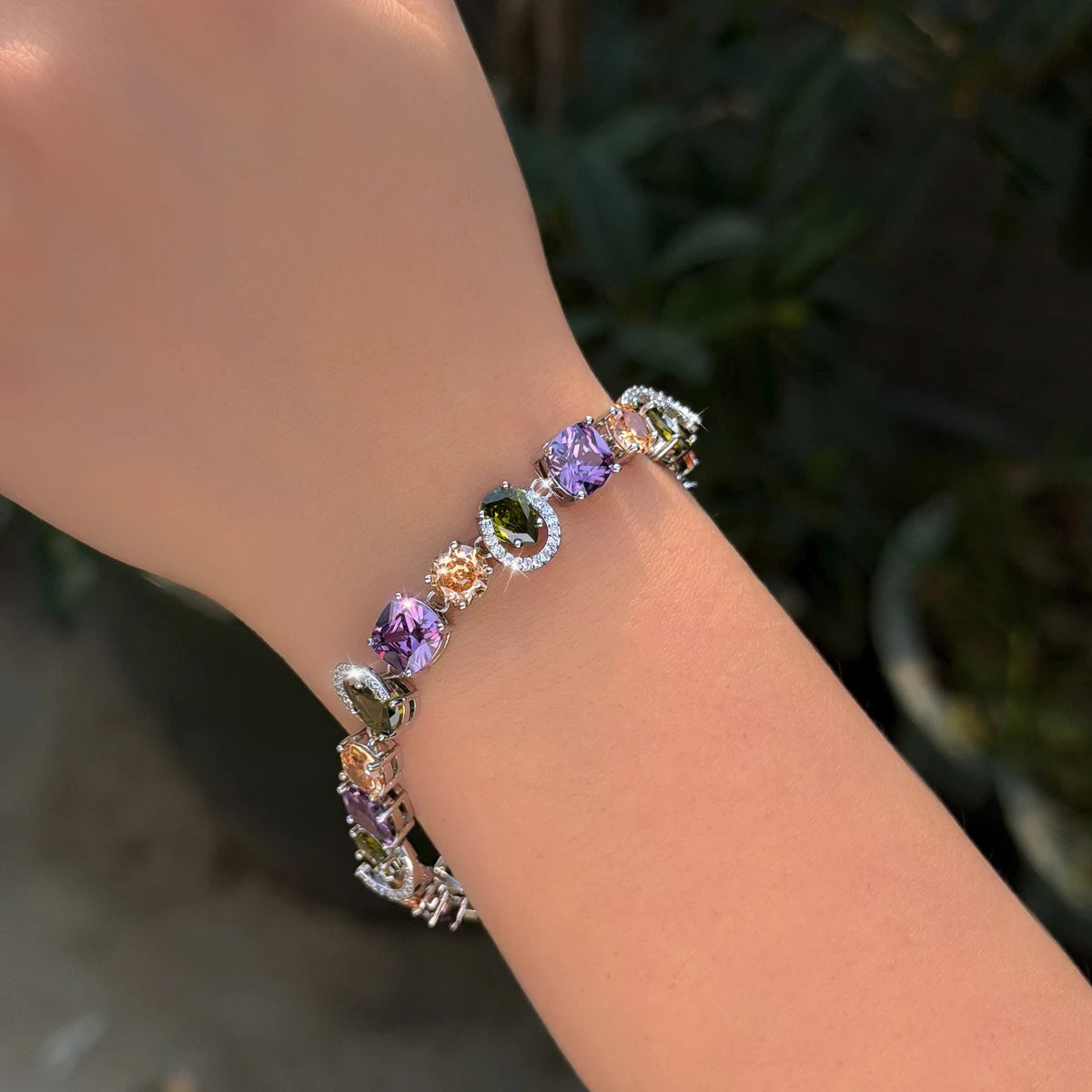 S&S CZ Square Charm Bracelet – Princess Cut – Silver Plated – 18.5cm – Collection