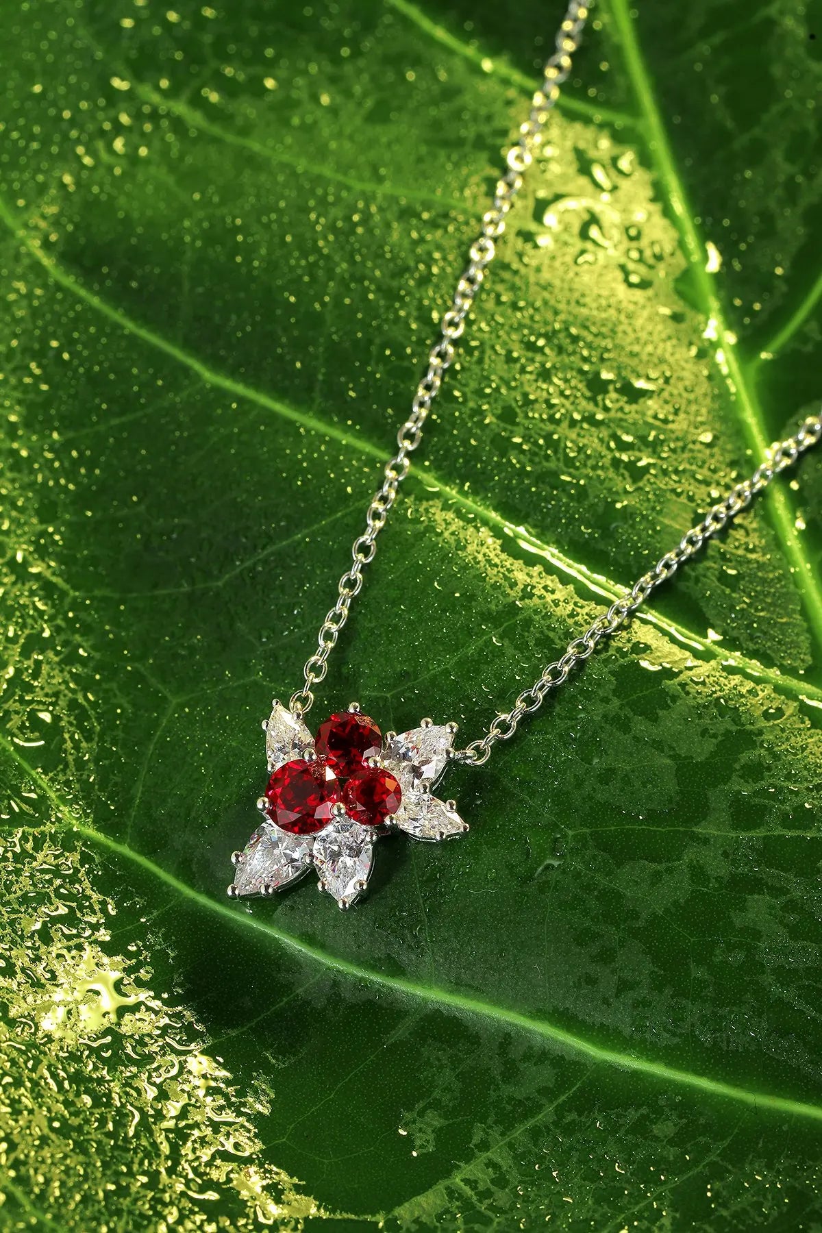 Gemfiori Anster 925 Sterling Silver High-quality Cultivated Ruby Necklace - Suitable for Parties or As a Gift