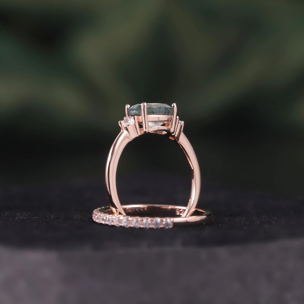 ArtistA Abiding Contemporary Simple East West Setting Natural Oval Moss Agate Rose Gold Plated 925 Sterling Silver Gemstone Rings Sets