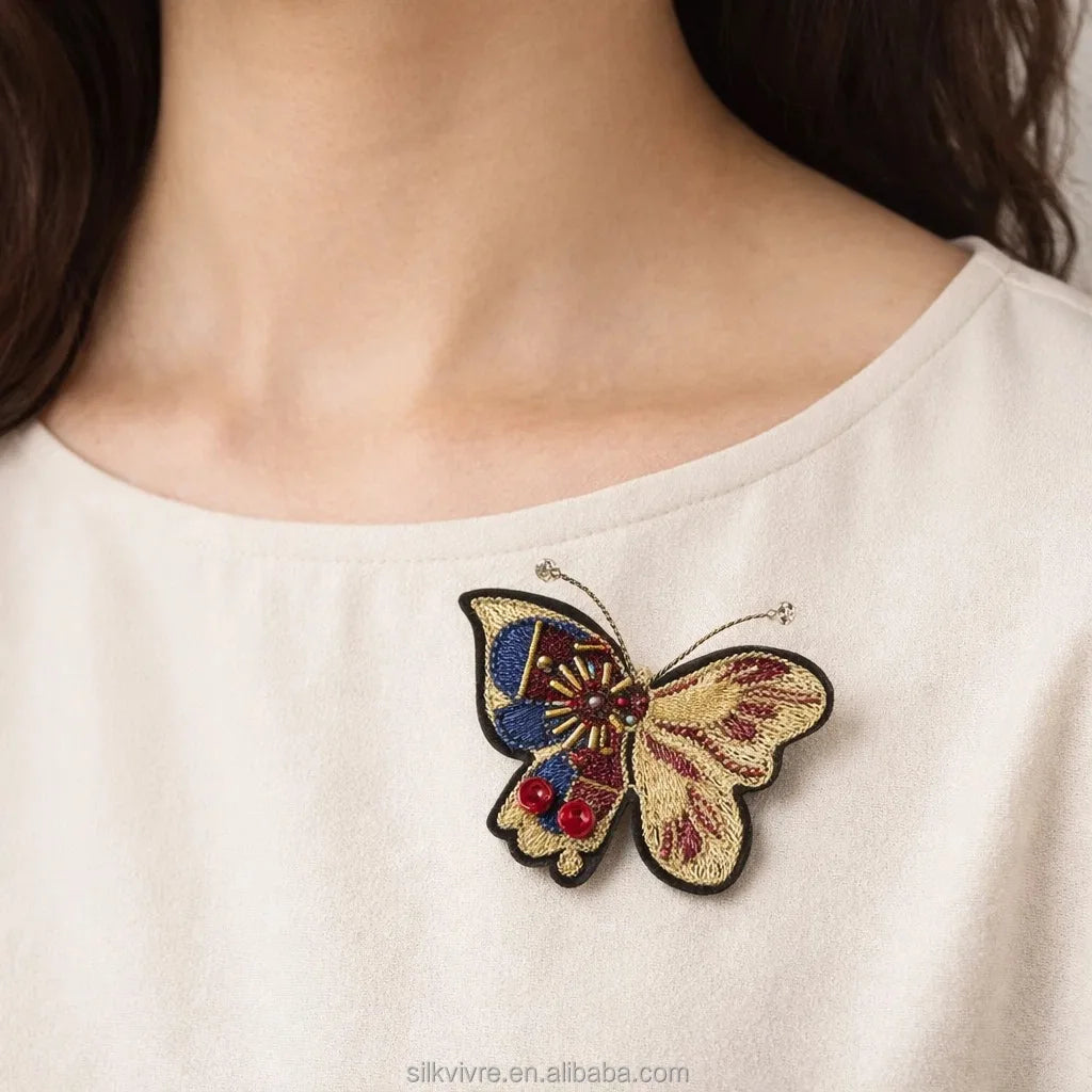Hand Embroidered Silk Butterfly Brooch Yunjin Fudie Square Shape Brocade Art Pin Luxury Home Decoration for Women
