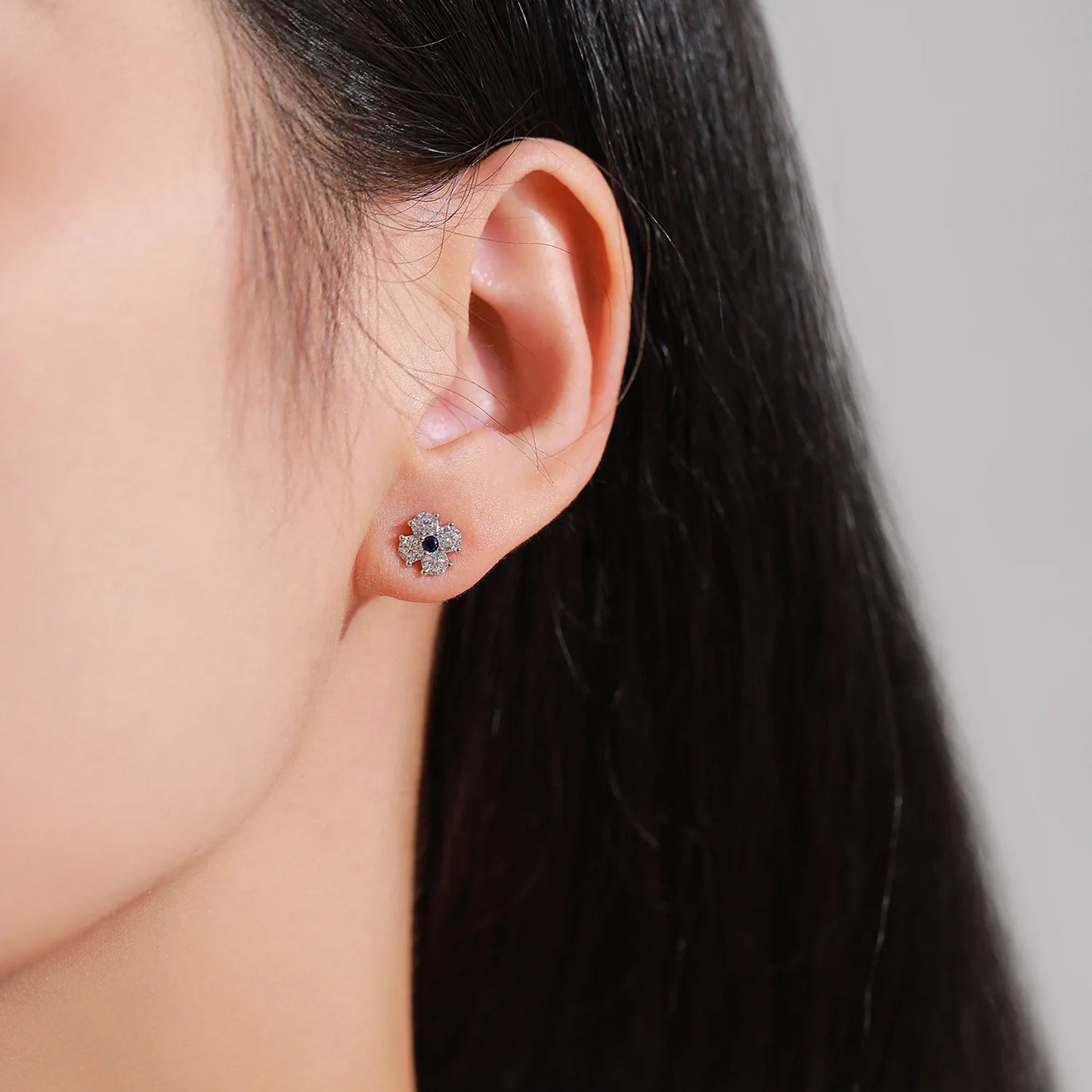 925 Silver Fresh Full Diamond Four Leaf Flower Earnail Necklace Elegant Blue Diamond Jewelry Set Gift Set
