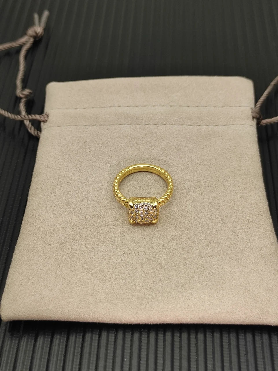 FASHIONISTA DY High-Quality Silver-Plated Four-Claw Full-Diamond Ring, Gold-Plated Diamond Ring, Jewelry