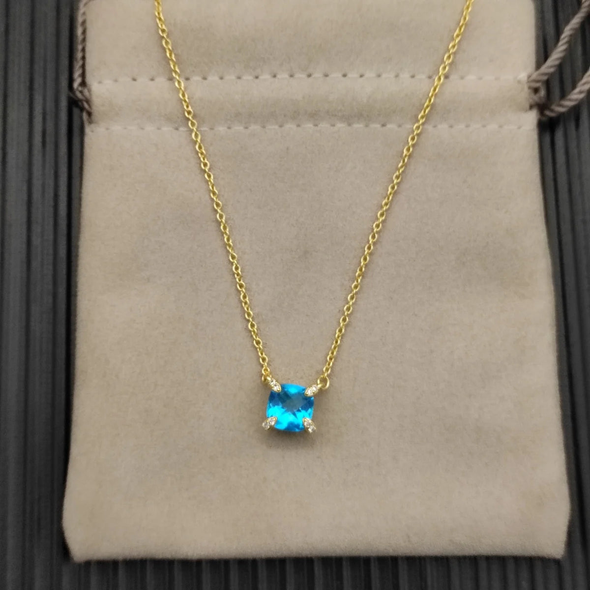 DY High-Quality Silver-Plated 8mm Four-Prong Diamond Necklace. Gold-Plated 8mm Colored Gemstone Necklace. Wholesale Jewelry.
