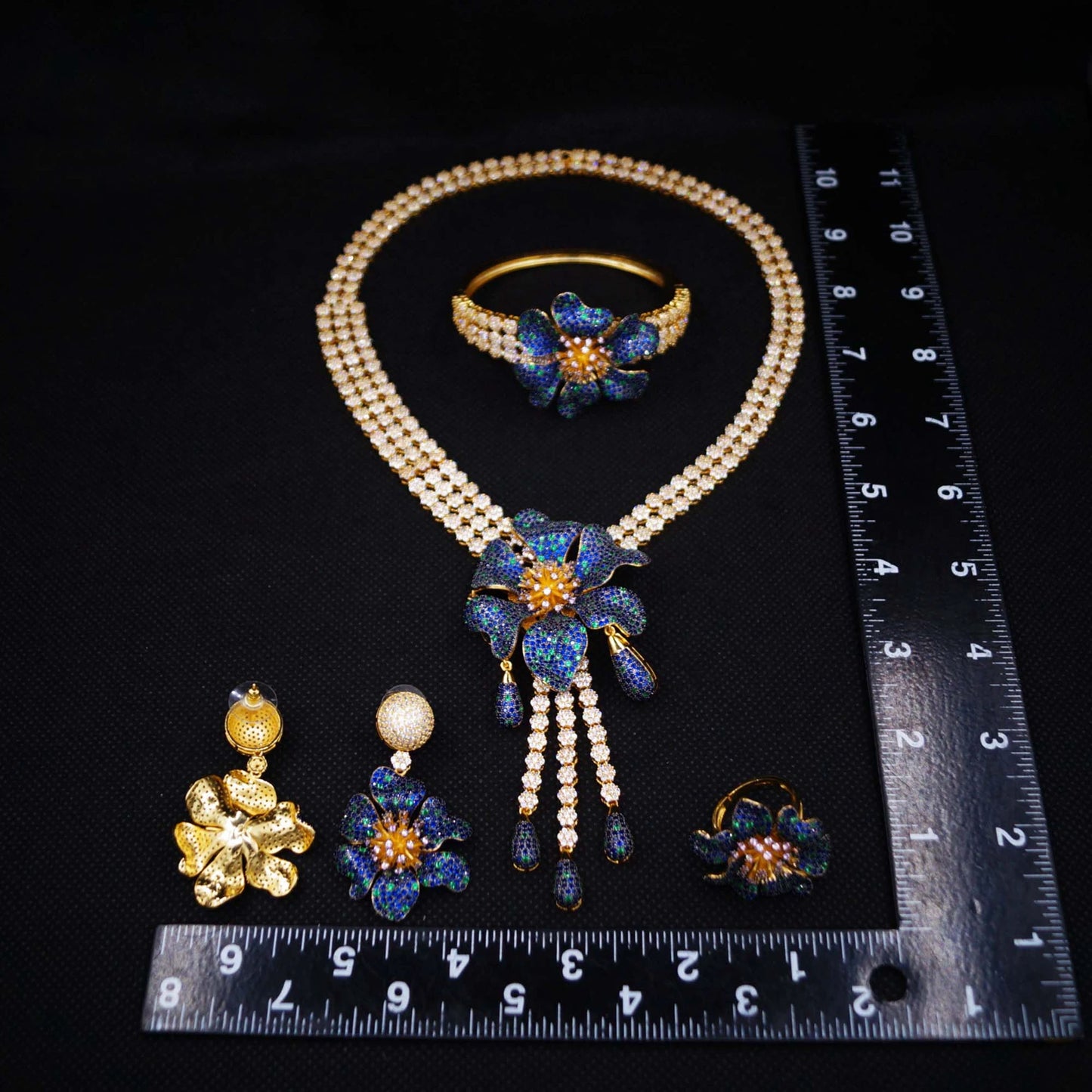 Zhuerrui Customized Bridal Gold Jewelry Set High-end Multi Color BeadsJewelry Sets Favors Women Valentine's Day Gift HZ24002228