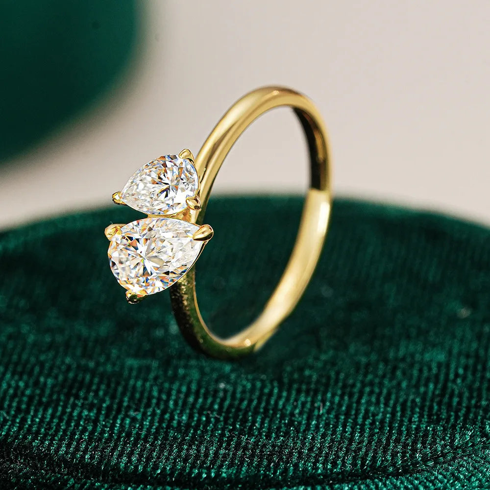 Simple Fashion Women's Pear Cut 1.5CT 2pcs Diamond VVS GRA Moissanite Fine Rings Jewelry 925 Silver Gold Plated Toi Et Moi Rings