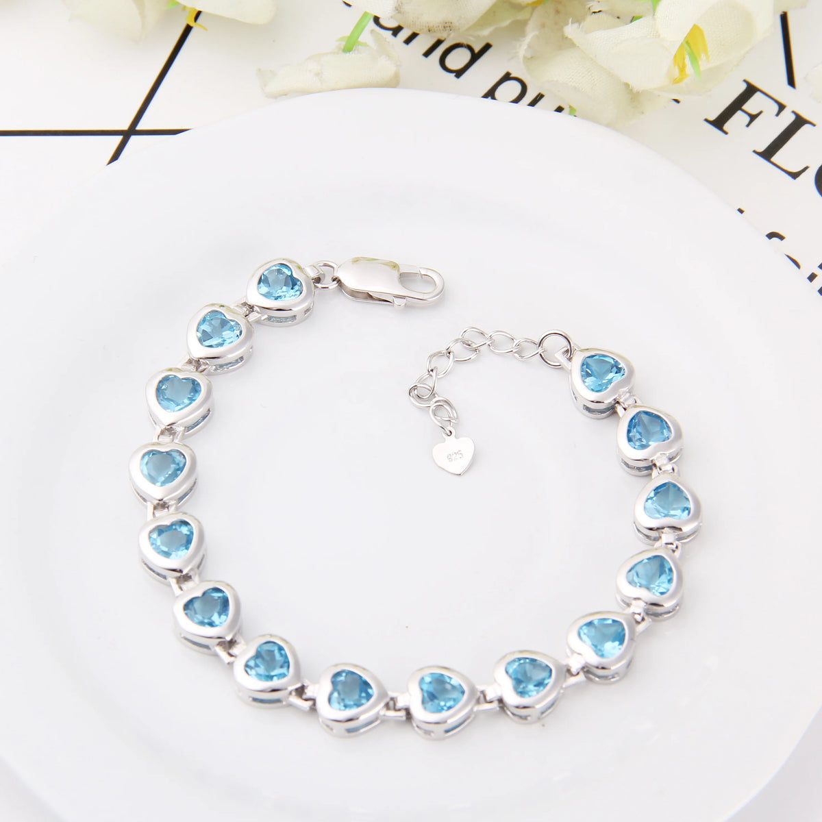 ArtistA Abiding Great Quality Natural Swiss Blue Topaz Chain Link Bangle 925 Sterling Silver Heart Shape Jewelry Bracelet for Women