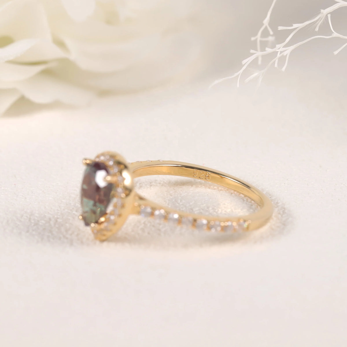 Gemfiori KH076 Abiding Factory 925 Silver Jewelry Pear Cut 6X8MM Alexandrite White Cz Halo Half Eternity Ring