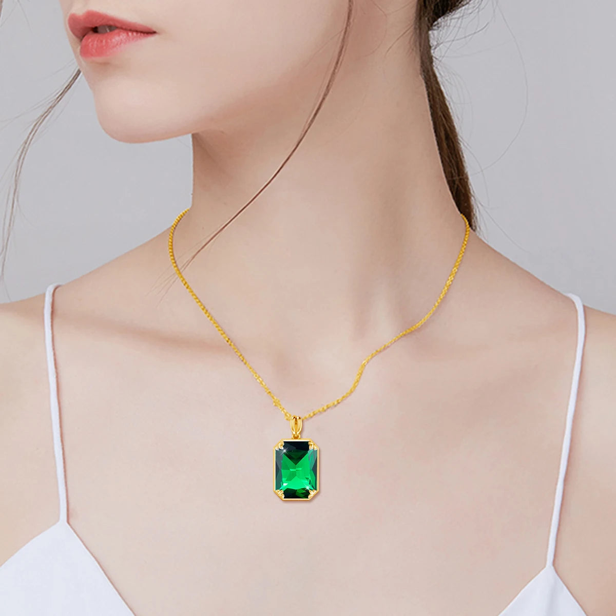 REDheart Classic British Court Jewelry Cocktail Party 925 Sterling Silver Plated 18K Gold Emerald Sapphire Pendant Necklace