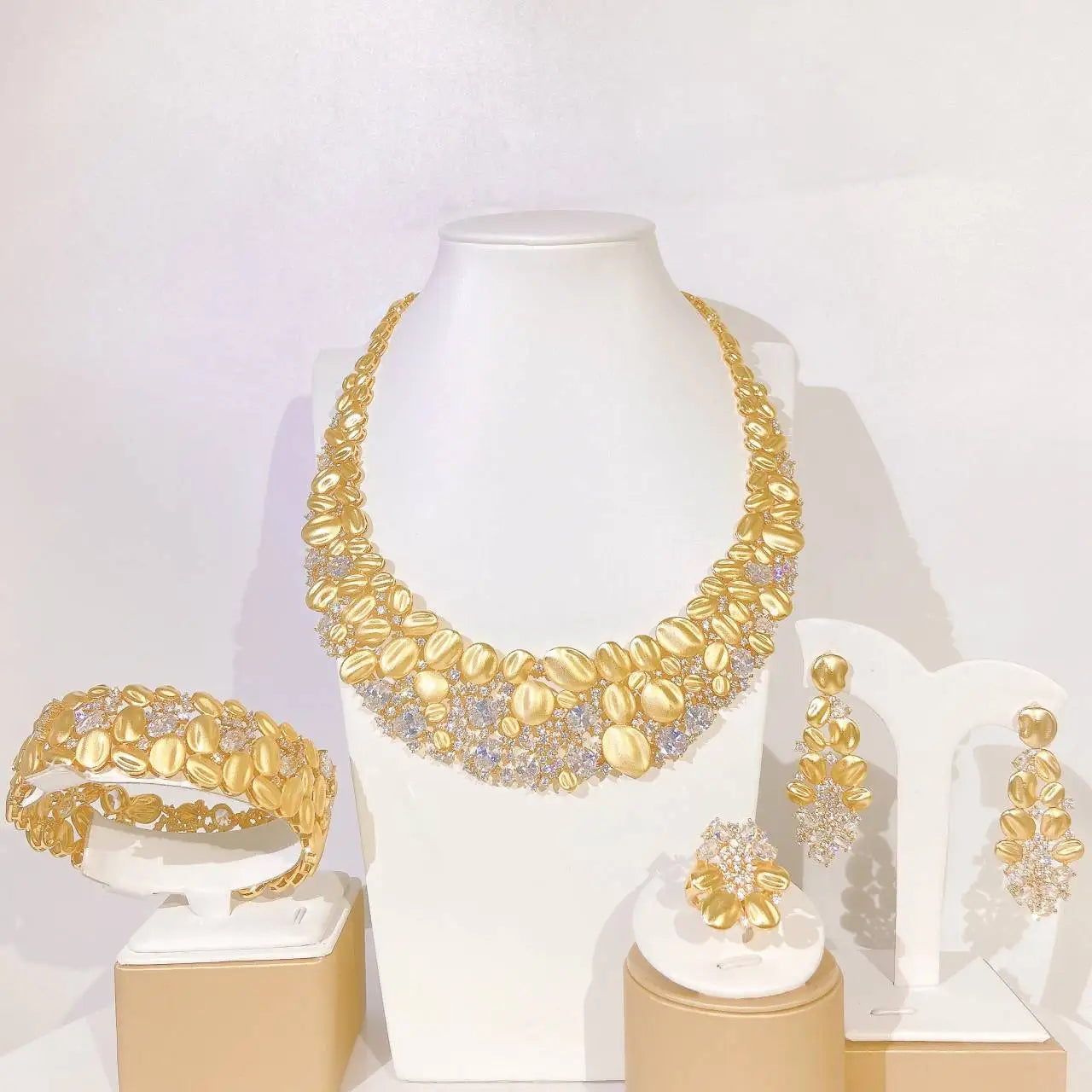Zhuerrui Crystal Trendy Bangle Earrings Necklace Ring Women Jewelry Sets Nigerian Wedding Bridal Jewelry Sets HZ211204201