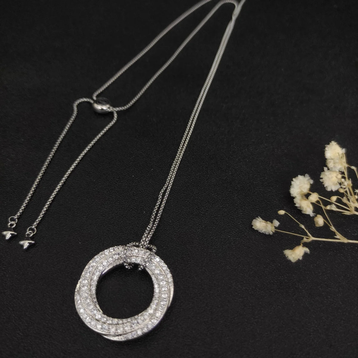 REDheart DY High-Quality Silver-Plated Diamond-Set 30mm Round Necklace, Gold-Plated Round Necklace. Jewelry .