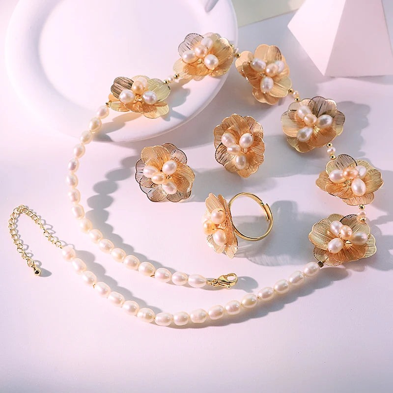 Natural Pearl Copper Gold-Plated Flower Necklace Earrings Ring Set Luxurious Design Set Banquet Wedding Women's Jewelry GS0225