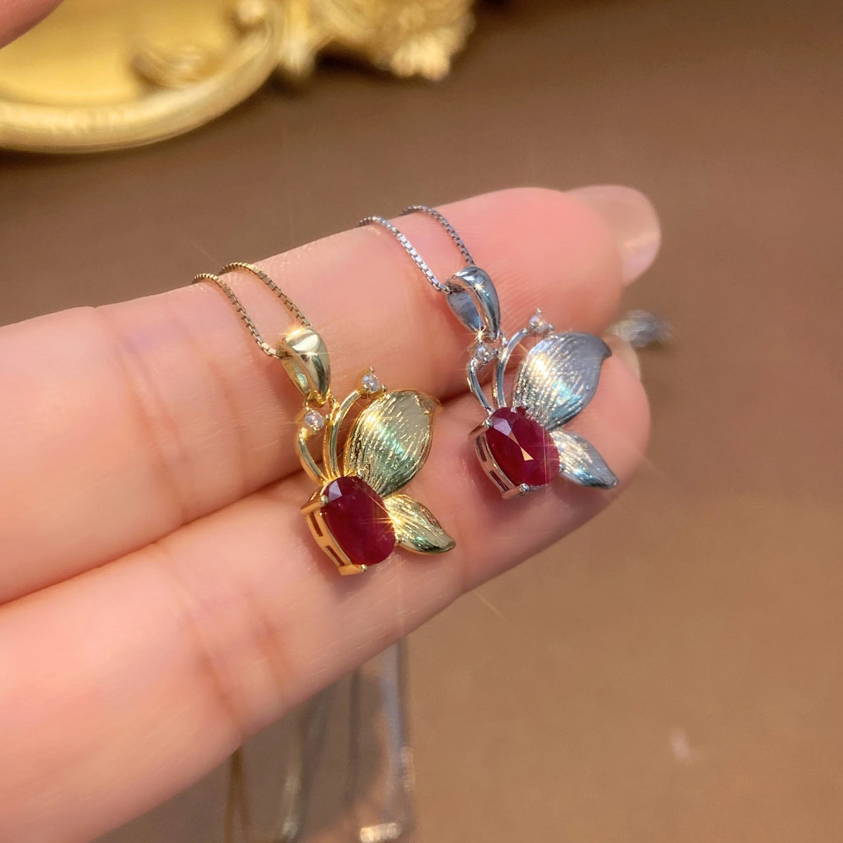 Gioiellieri Natural Ruby Sterling Silver Gold Plated Exquisitely Crafted Claw Setting Gemstone-Inlaid CMA Women's Anniversary Gift Party