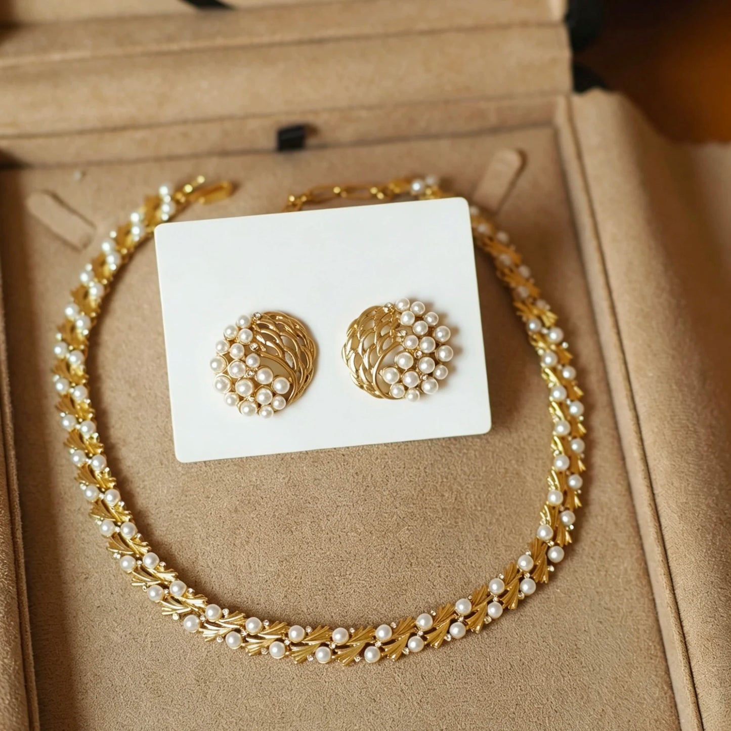 Bella Viva Leaf Necklace & Stud Earrings Jewelry Set, 18K Gold Plated Brass & Imitation Pearl,  for Women Party, Banquet & Daily
