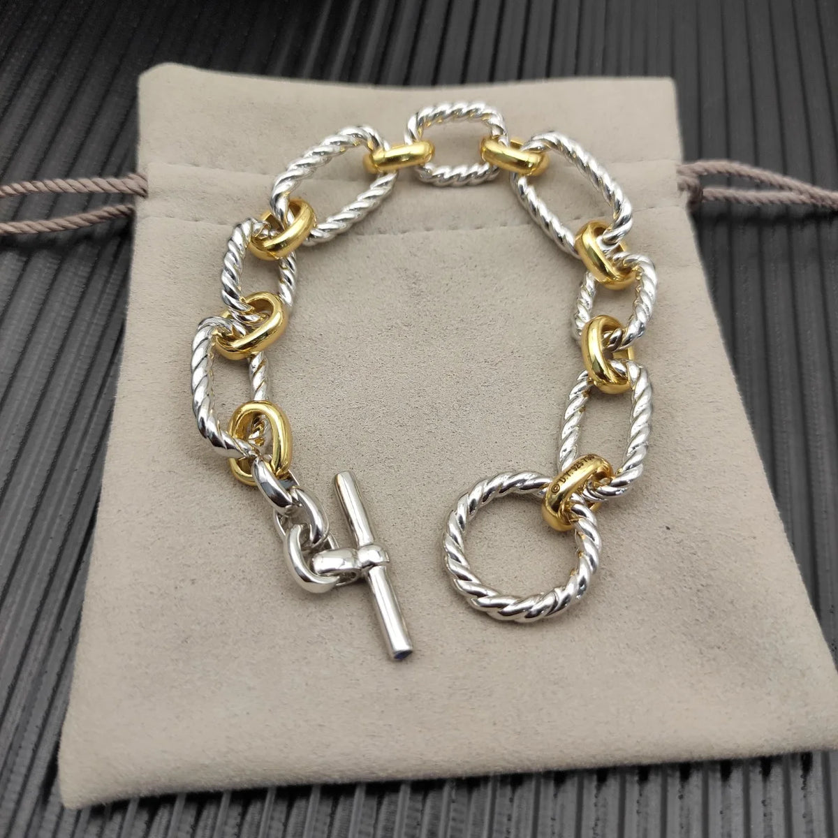 FASHIONISTA DY High-Quality Silver-Plated Fashion Bracelet, Gold-Plated Classic Bracelet, Jewelry