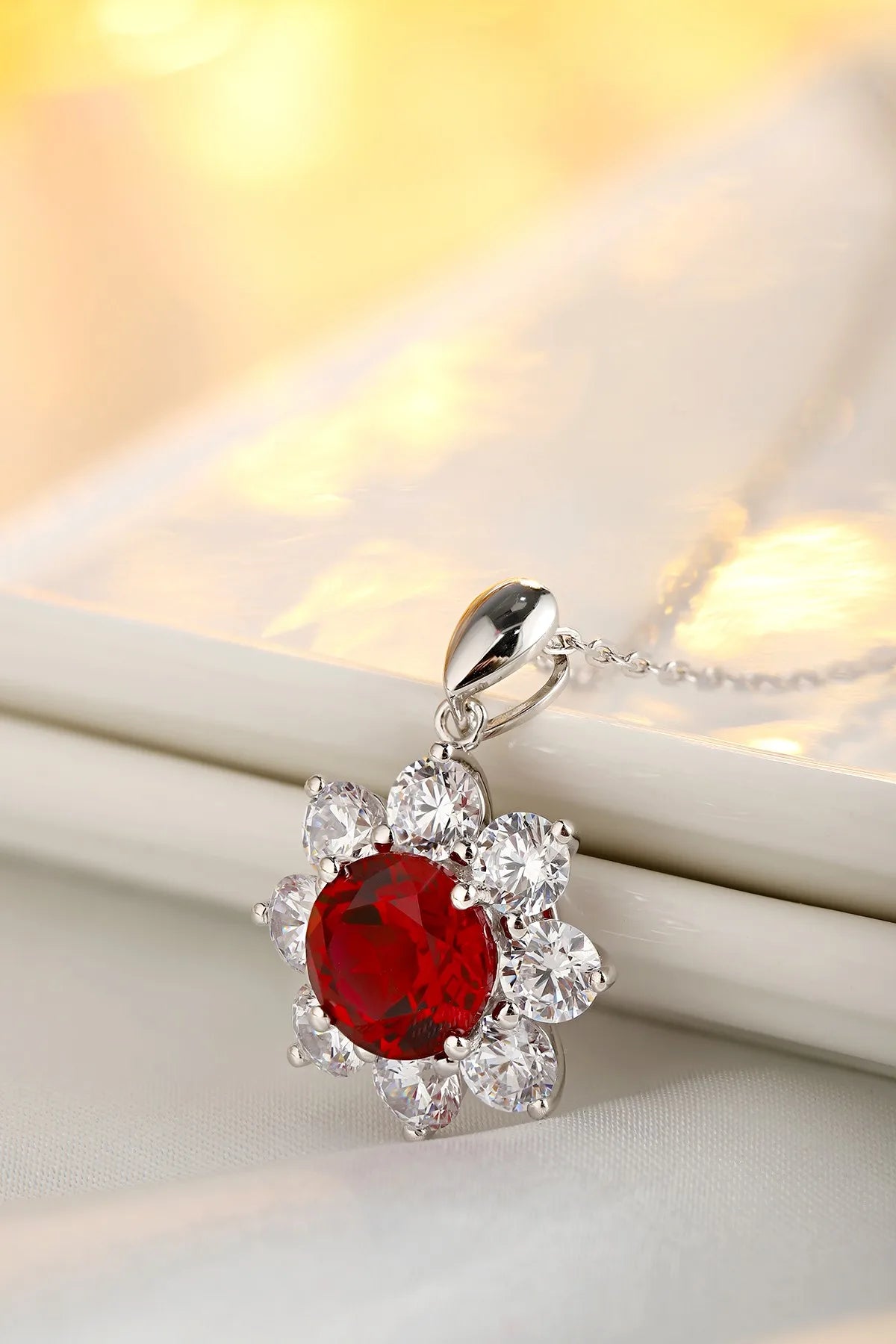 Gemfiori Anster 925 Sterling Silver High-quality Cultivated Ruby Necklace - Suitable for Parties or As a Gift