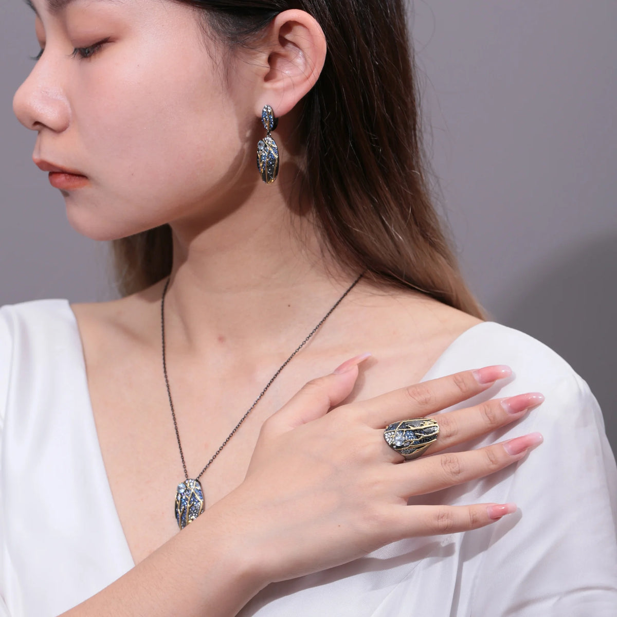ArtistA C8206 Abding Black Gun Plated 925 Sterling Silver Elegant Sky Blue Topaz Gemstone Jewellery Set Big Drop Earrings Pendant Ring