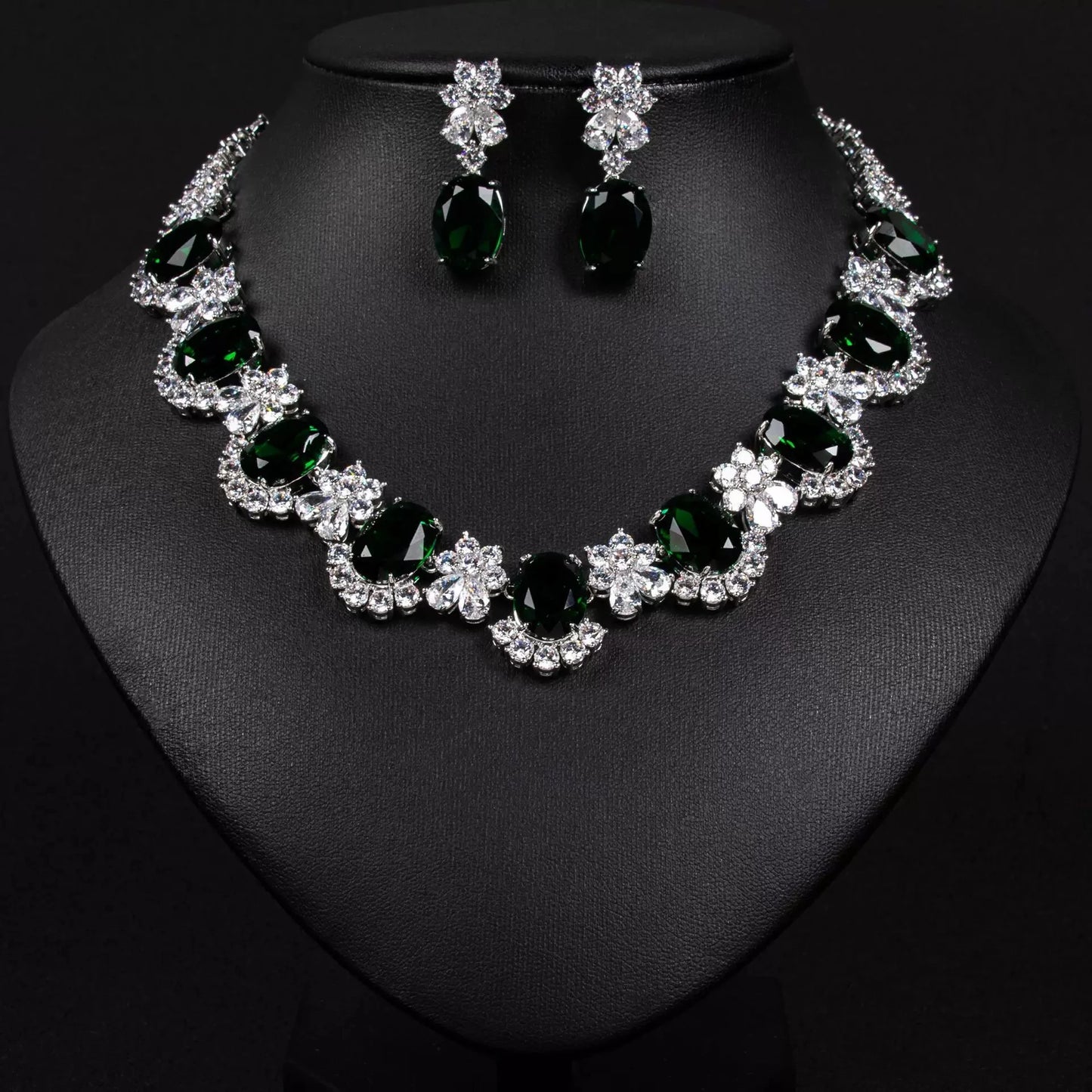 XM S313 Oval Cut Zircon Floral Statement Necklace & Earrings Set