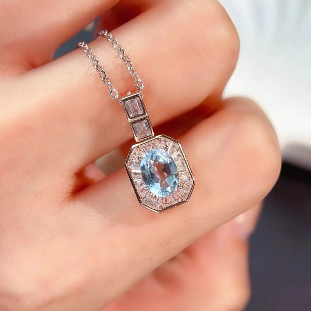 Gioiellieri Classic Natural Sky Blue Crystal Oval Cut Rhodium Plated Luxury S925 Silver Solitaire Pendant Necklace